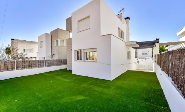 Sale - Villa - La Nucía